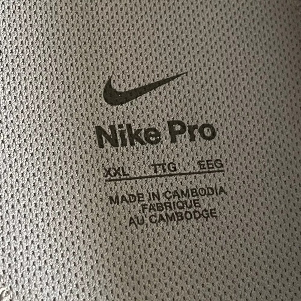 Nike Men’s Size L & 2XL Pro Hyperstrong Football Padded Tights Grey AQ07… - Picture 7 of 7